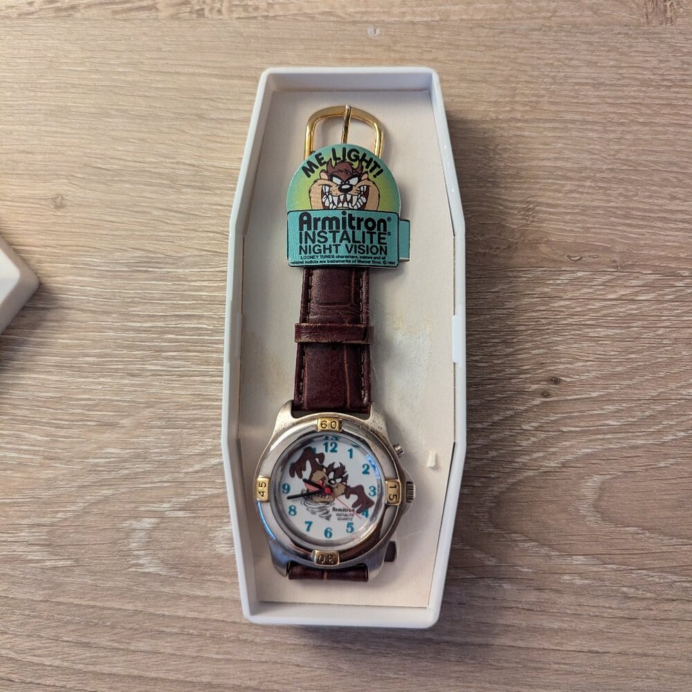 TAZ Tasmanian Devil Armitron Quartz Watch – Warner Bros. 2200/175 T925 38mm – Ra